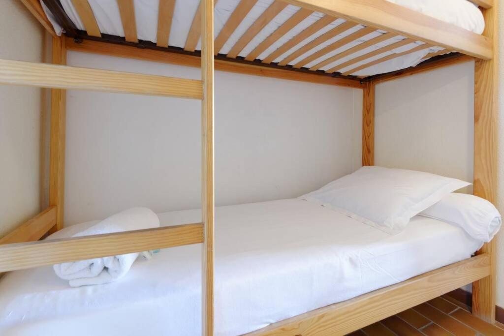 Апартаменты St-Cyr - Studio Avec Balcon, Vue Mer Et Proche Plage Сен-Сир-сюр-Мер Экстерьер фото